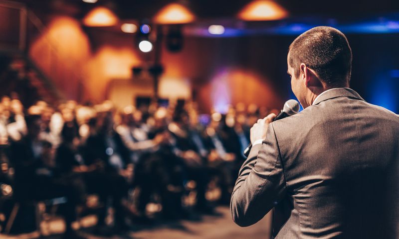 Ponencia ante un auditorio